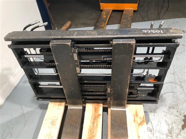 Grote foto griptech shift2end vorkversteller agrarisch heftrucks