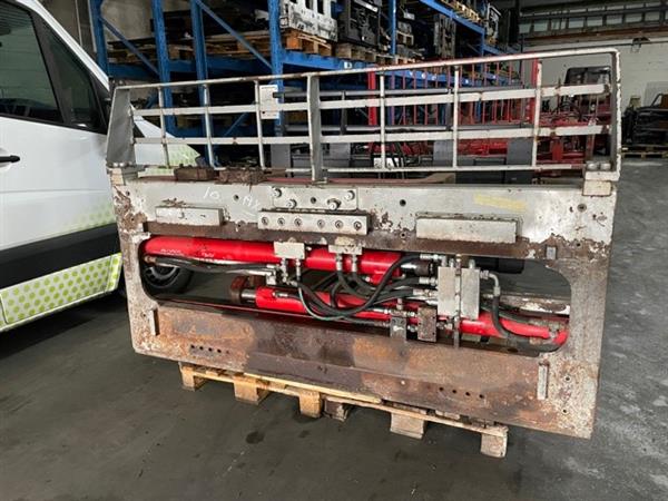 Grote foto durwen cellulose balenklem agrarisch heftrucks