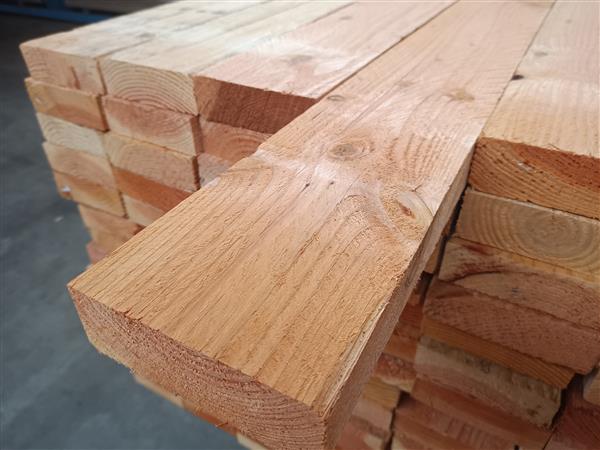 Grote foto douglas ruw 50x150mm x400cm doe het zelf en verbouw hout en planken