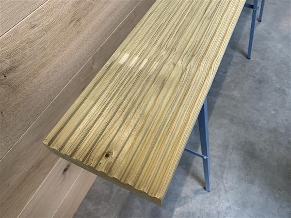 Grote foto 28x140mm 270cm gewolmaniseerde antislip vlonderdeel doe het zelf en verbouw hout en planken
