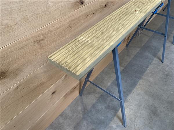 Grote foto 28x140mm 270cm gewolmaniseerde antislip vlonderdeel doe het zelf en verbouw hout en planken