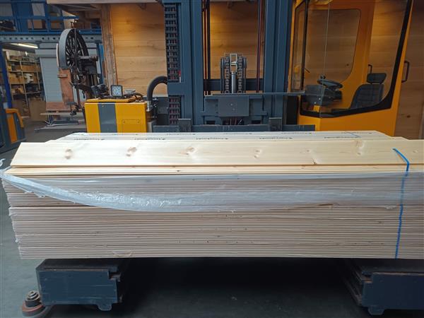 Grote foto europees grenen vloerdeel 18x183mm 210cm doe het zelf en verbouw hout en planken
