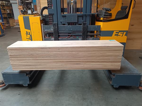 Grote foto 18 mm eikenmeubelpaneel 400x2000mm doe het zelf en verbouw hout en planken