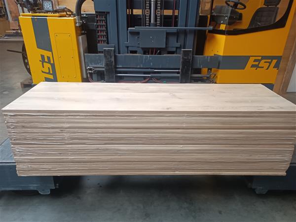 Grote foto 18 mm eikenmeubelpaneel 600 x 2000mm doe het zelf en verbouw hout en planken