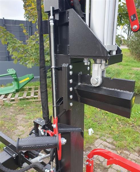 Grote foto kraffter houtklover 20t kohler 196cc verticaal agrarisch mechanisatie