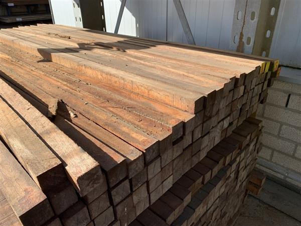 Grote foto 4x4cm 1.2m hard hout ruw doe het zelf en verbouw hout en planken