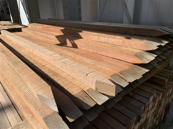 Grote foto 4x4cm 1.2m hard hout ruw doe het zelf en verbouw hout en planken