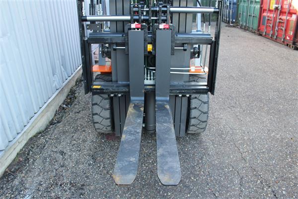 Grote foto sigma heftruck mitsubishi diesel 3.5t agrarisch mechanisatie