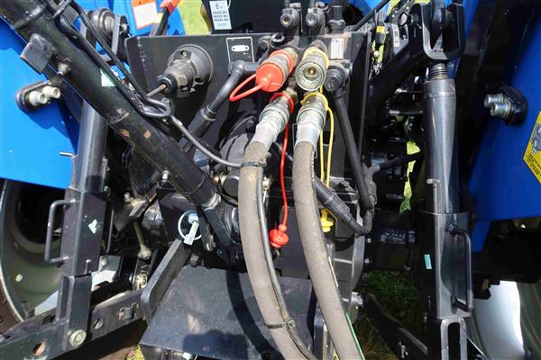 Grote foto imeg kipper 4 ton 3 zijdig kippend export agrarisch mechanisatie