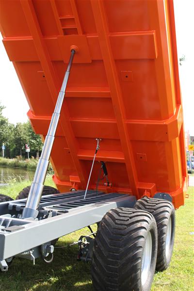 Grote foto laumetris ptl 8s zandkipper agrarisch mechanisatie