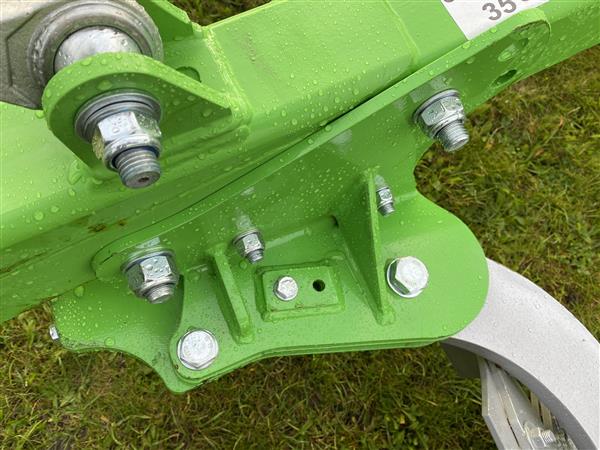 Grote foto bomet wentelploeg leo u063 snijbreedte 25 30 35cm agrarisch mechanisatie