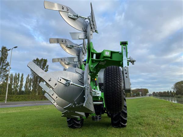 Grote foto bomet wentelploeg leo u063 snijbreedte 25 30 35cm agrarisch mechanisatie