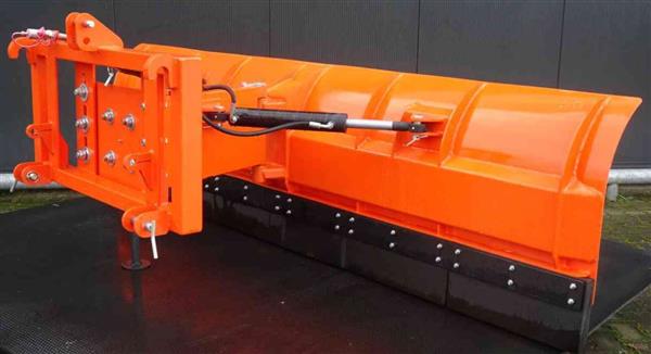 Grote foto sneeuwschuif 2.60 3.00m hydraulisch verstelbaar 3 punt en euro aankoppeling agrarisch mechanisatie