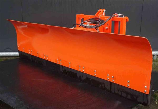 Grote foto sneeuwschuif 2.60 3.00m hydraulisch verstelbaar 3 punt en euro aankoppeling agrarisch mechanisatie