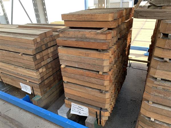 Grote foto 50x50mm circulair hard hout 1.2m doe het zelf en verbouw hout en planken