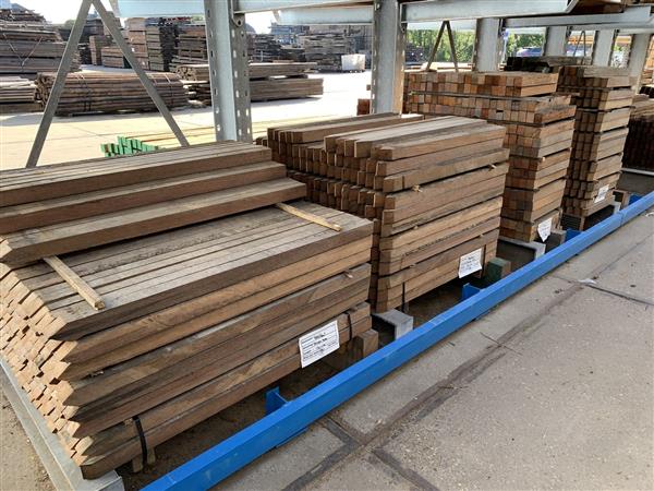 Grote foto 50x50mm circulair hard hout 1.2m doe het zelf en verbouw hout en planken