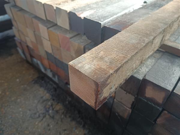 Grote foto 60x60mm circulair hard hout 1.0m doe het zelf en verbouw hout en planken