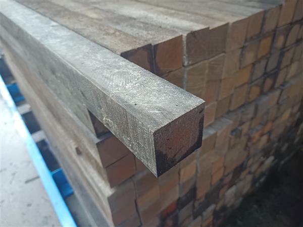 Grote foto 60x60mm circulair hard hout 1.50m doe het zelf en verbouw hout en planken