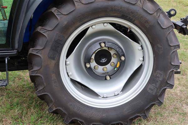 Grote foto solis 75 4wd smalspoor export agrarisch tractoren
