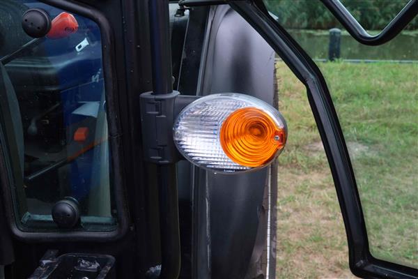 Grote foto solis 75 4wd smalspoor export agrarisch tractoren