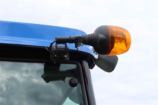 Grote foto solis 75 4wd smalspoor export agrarisch tractoren