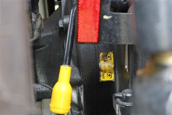 Grote foto solis 75 4wd smalspoor export agrarisch tractoren