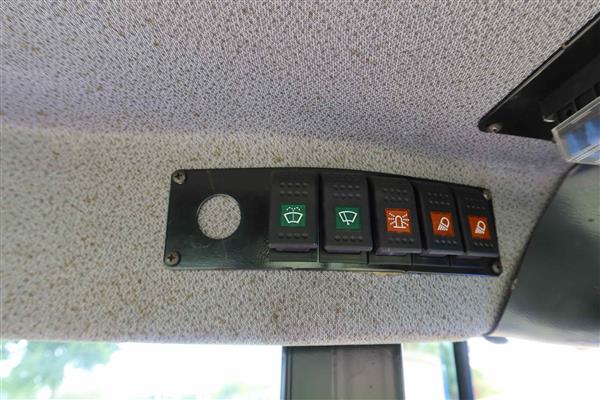 Grote foto solis 75 4wd smalspoor export agrarisch tractoren