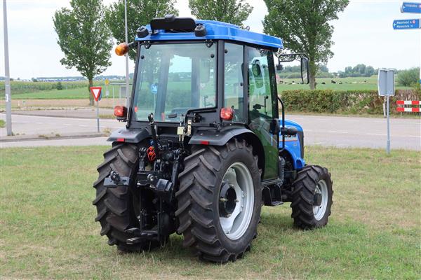 Grote foto solis 75 4wd smalspoor export agrarisch tractoren