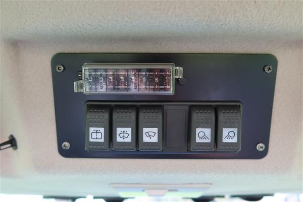 Grote foto solis 60 4wd cabine agrarisch tractoren