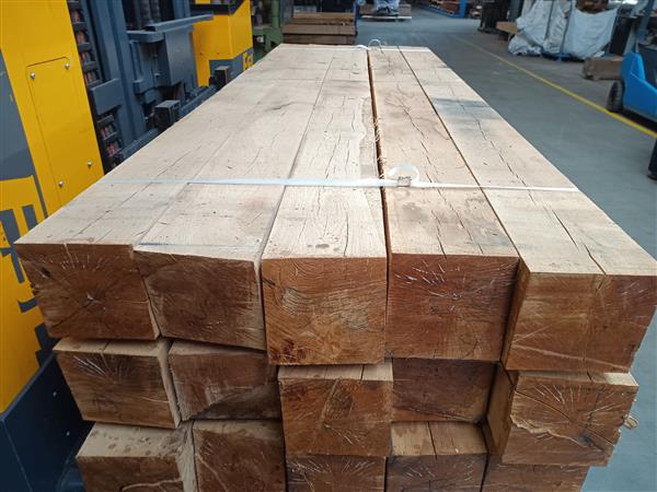 Grote foto 20x20cm eiken fijnbezaagd ruw 300cm doe het zelf en verbouw hout en planken