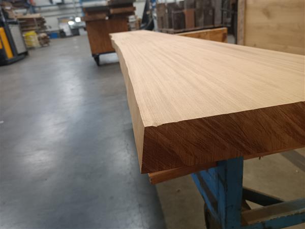 Grote foto 61 mm iroko schaaldeel w26 250cm 36 36 37cm doe het zelf en verbouw hout en planken