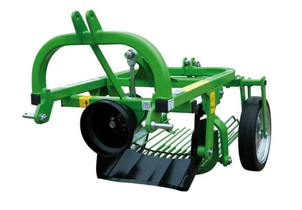 Grote foto bomet aardappelrooier 1 rij achteruitworp ursa z655 1 agrarisch mechanisatie