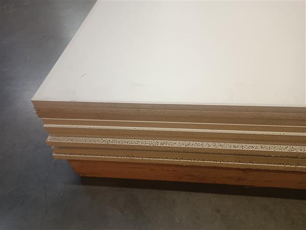 Grote foto 16mm 122x244cm mdf wit 2e keus doe het zelf en verbouw hout en planken