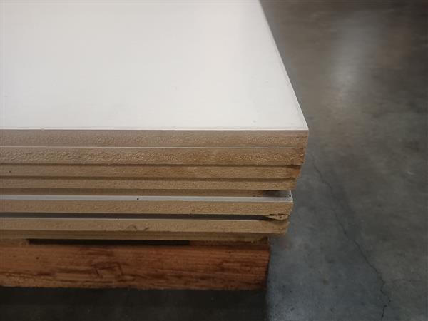 Grote foto 16mm 122x244cm mdf wit 2e keus doe het zelf en verbouw hout en planken
