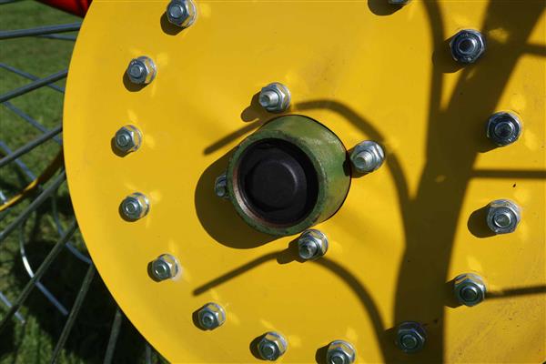 Grote foto kraffter acrobaathark mini agrarisch mechanisatie