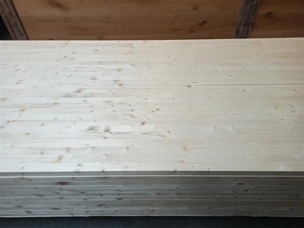 Grote foto vuren trappanelen meubelpaneel 40 mm dik 600x5000 mm doe het zelf en verbouw hout en planken