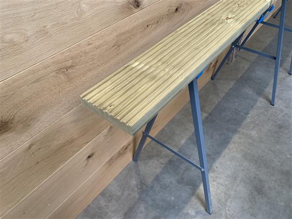 Grote foto 28x140mm 420cm gewolmaniseerde antislip vlonderdeel doe het zelf en verbouw hout en planken