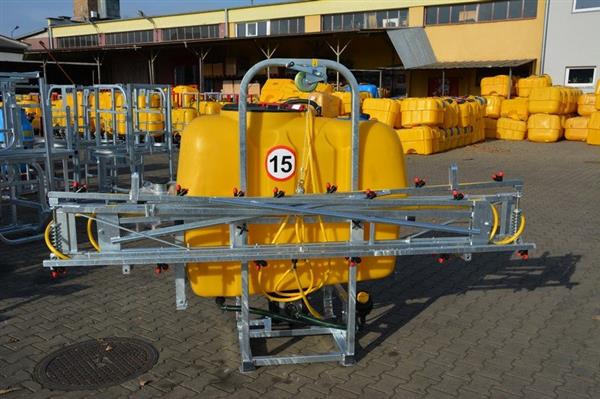 Grote foto kraffter 6 1000 gedragen veldspuit agrarisch mechanisatie