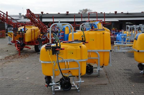 Grote foto kraffter veldspuit 6m boom en 600l tank agrarisch mechanisatie