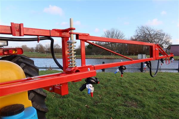 Grote foto kraffter veldspuit 6m boom en 400l tank agrarisch mechanisatie