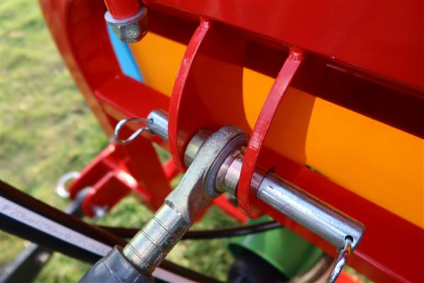 Grote foto kraffter veldspuit 6m boom en 400l tank agrarisch mechanisatie