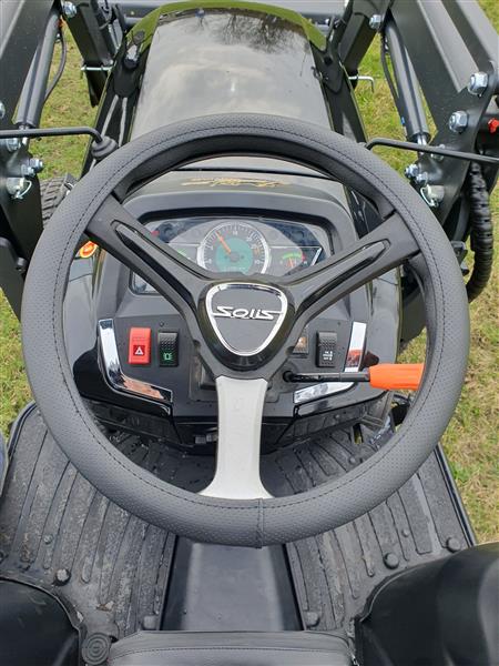 Grote foto solis 26 4wd hydrostaat black edition agrarisch tractoren