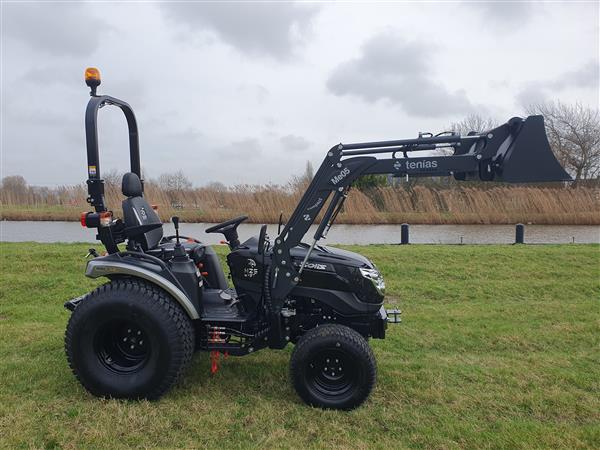 Grote foto solis 26 4wd hydrostaat black edition agrarisch tractoren