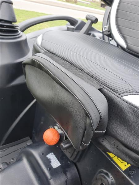 Grote foto solis 26 4wd hydrostaat black edition agrarisch tractoren