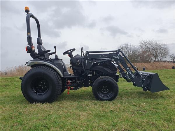 Grote foto solis 26 4wd hydrostaat black edition agrarisch tractoren