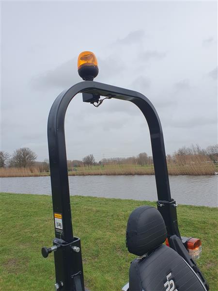 Grote foto solis 26 4wd hydrostaat black edition agrarisch tractoren