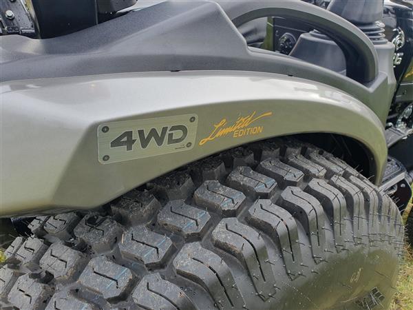 Grote foto solis 26 4wd hydrostaat black edition agrarisch tractoren