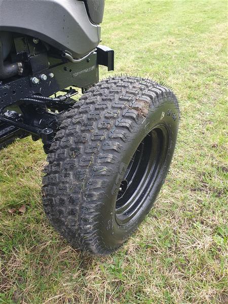 Grote foto solis 26 4wd hydrostaat black edition agrarisch tractoren