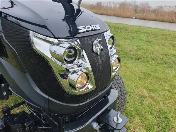 Grote foto solis 26 4wd hydrostaat black edition agrarisch tractoren