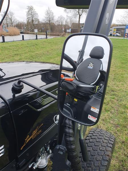 Grote foto solis 26 4wd hydrostaat black edition agrarisch tractoren